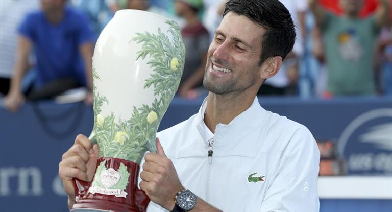 Djokovic venció a Federer y se metió en la historia grande del tenis